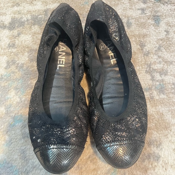 CHANEL Black Lace flats - Picture 1 of 7